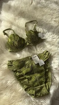 【Xmas準備】Aubade B85 新品 高級ランジェリー セット パンスト付