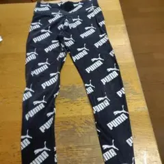 PUMA ロゴプリント ブラックスパッツ