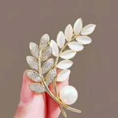 新品 リーフ ブローチ フォーマル 入園式 入学式　結婚式　ギフト　プレゼント