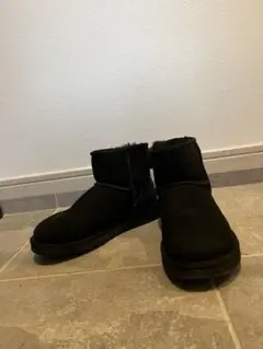正規品　UGG ムートンブーツ　ミニ　ブラック　22.5