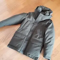 【美品】ユニクロウルトラウォームハイブリッドダウンコート　S　ダウンジャケット