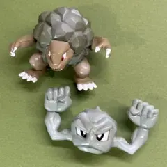 ポケモン モンコレ　イシツブテ ゴローニャ　2体セット