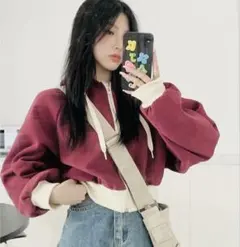 レディースパーカー　ショート丈　L ワインレッド　フード付き　ジップアップ