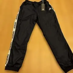 adidas 黒 トラックパンツ 新品タグ付き　サイズ160