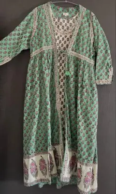 ANOKHI アノーキ　ワンピースのサムネイル