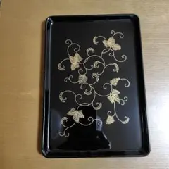 象彦　黒い漆器 盆 金色の葉模様
