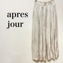 apres jour サテン 消し プリーツスカート 光沢　ウエストゴムのサムネイル