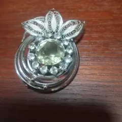 ヴィンテージ 花モチーフ ブローチ