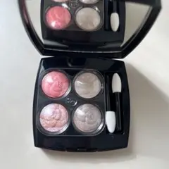 CHANEL シャネル　アイシャドウ　レキャトルオンブル 387 ユートピア