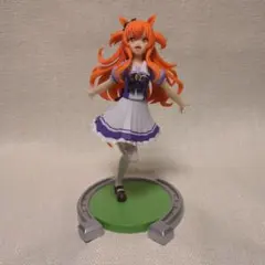 オレンジ髪の少女フィギュア