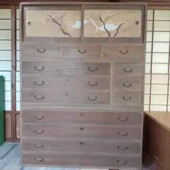美品★桐の衣装箱　着物・和服・衣装　桐ダンス3段　昭和レトロ 桐衣装箱 3段 隅金具付 衣装ケース 桐ケース 押入れ収納 桐収納