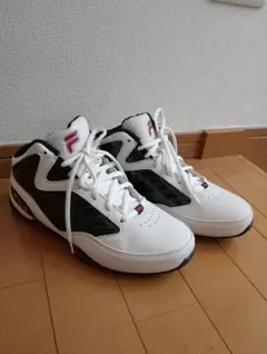 FILA ハイカットスニーカー ホワイト/ブラック