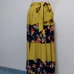 ROSE BUD イエロー花柄ティアードロングスカート