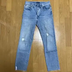 LEVI'S ライトブルーストレートデニム