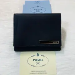 PRADA プラダ　三つ折り　財布　付属品　プレート　ロゴ　黒　ナイロン　人気