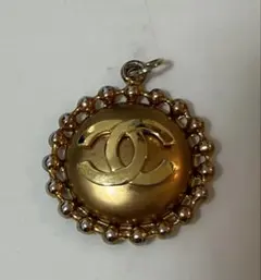 極美品✨ ルイヴィトン キーホルダー チャーム M65643 ロゴ 1626