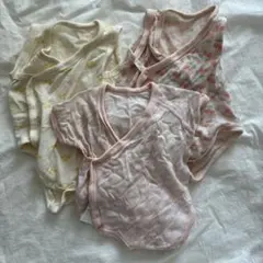 ユニクロ　ベビー　ボディースーツ　肌着 60cm 3枚セット　女の子