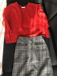 美品　スピックアンドスパン　真っ赤　ニット