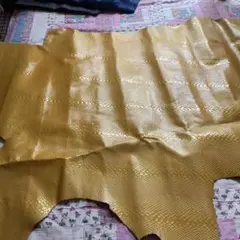 ゴールド ヘビ革風 レザー 大判