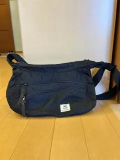 BEAMS HEART ショルダーバッグ ブラックのサムネイル
