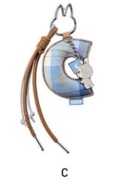 【c】ラブブのイニシャルチャーム、内袋未開封