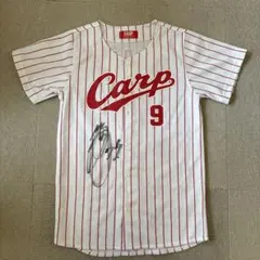 元広島カープ 緒方孝市直筆サインレプリカユニフォーム - メルカリ