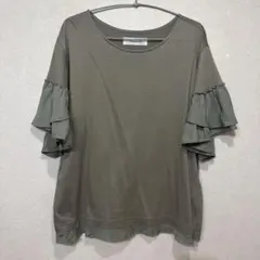 HUG O WaR 半袖カットソー フリル袖 カーキのサムネイル