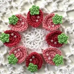 ☆いちごのモチーフ☆ 2色8個セット