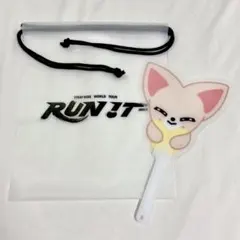 Stray Kids World Tour Run IT 入場特典 ウルフチャン - メルカリ