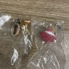 サンリオキャラクターズ　うさはな　マロンクリーム　くろうさ　めじるしアクセサリー