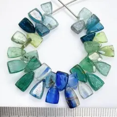 サービス品＊大粒＊マルチカラーカイヤナイト＊三角ファンシーカットr35