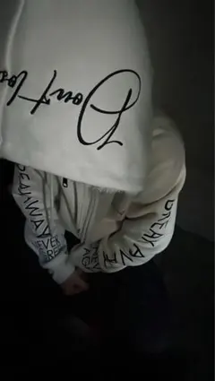 ホワイト フード付き パーカー