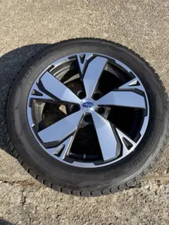【フォレスター純正】18インチ スタッドレスセット 7J+48 1本ガリ傷有 フォレスター純正】18インチ スタッドレスセット 7J+48 1本ガリ傷有 2025年