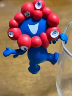 ミャクミャク　PUTITTO　フチに掛けるフィギュア