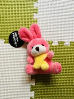 ピンクのウサギキーホルダー 約10cm