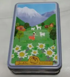 お菓子の空き缶