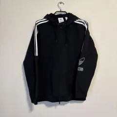 パーカー　adidas