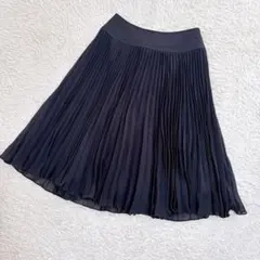 美品✨Rene シアープリーツスカート 36 ブラックのサムネイル