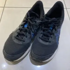 ネイビー スニーカー