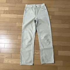 ユニクロU レギュラーフィットストレートハイライズジーンズ　w24