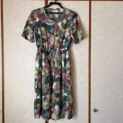 マルチカラー 半袖ひざ丈ワンピース 11号