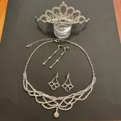 Item thumbnail for item a169ad7c-af44-4275-9cba-f21ec71372a8