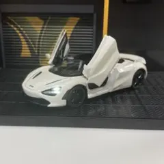 McLaren 720S ホワイト 1/32 ミニカー　マクラーレン オープンのサムネイル