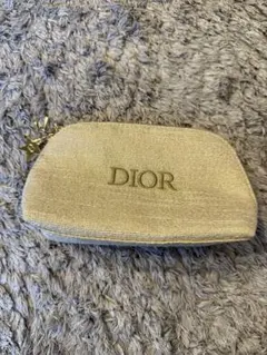 Dior ポーチ ゴールド 星型チャーム付きのサムネイル