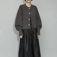 ADAM ET ROPE ダークグレー カーディガン