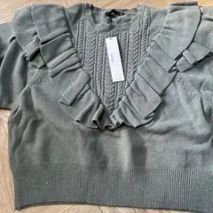 新品タグ付き　Heather フリル付きケーブルニット グレー
