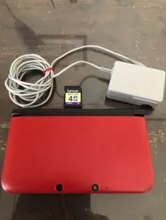 ニンテンドー3DS LL 赤黒本体 充電器付き