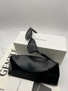 ハ*郎様 GENTLE MONSTER MONDO ブラックサングラス ケース付 Mondo 01 | Gentle Monster US Official Site