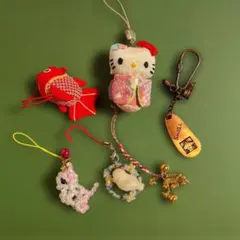 ハローキティ 着物風キーホルダー他おまけも入れて6点セット