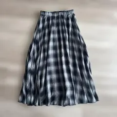 モノトーンチェック柄 プリーツロングスカートのサムネイル